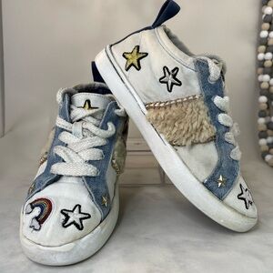 UGG girls K patch it sneakers size 3 white and blue